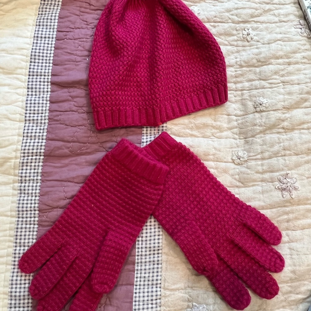 GAP Pink Knit Gloves and Hat Set